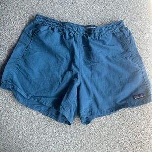 Women’s  Patagonia baggies shorts size M!